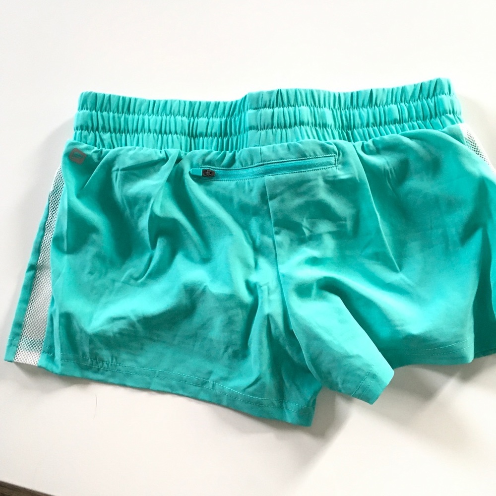 Fabletics Pamela Short - Picture 5 of 10